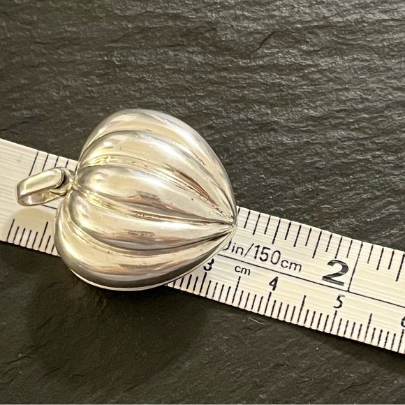 Sterling Silver Bubble Puff Swivel Heart Reversible Pendant - Picture 13 of 15